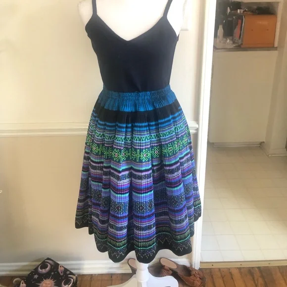 60s Vintage Psychedelic Pleated Skirt - Picture 5 of 10